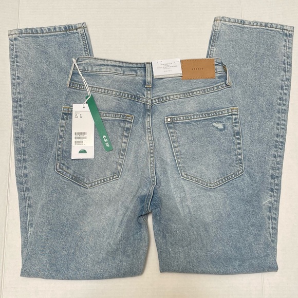 SOLD - Light wash ripped jeans - Picture 2 of 4